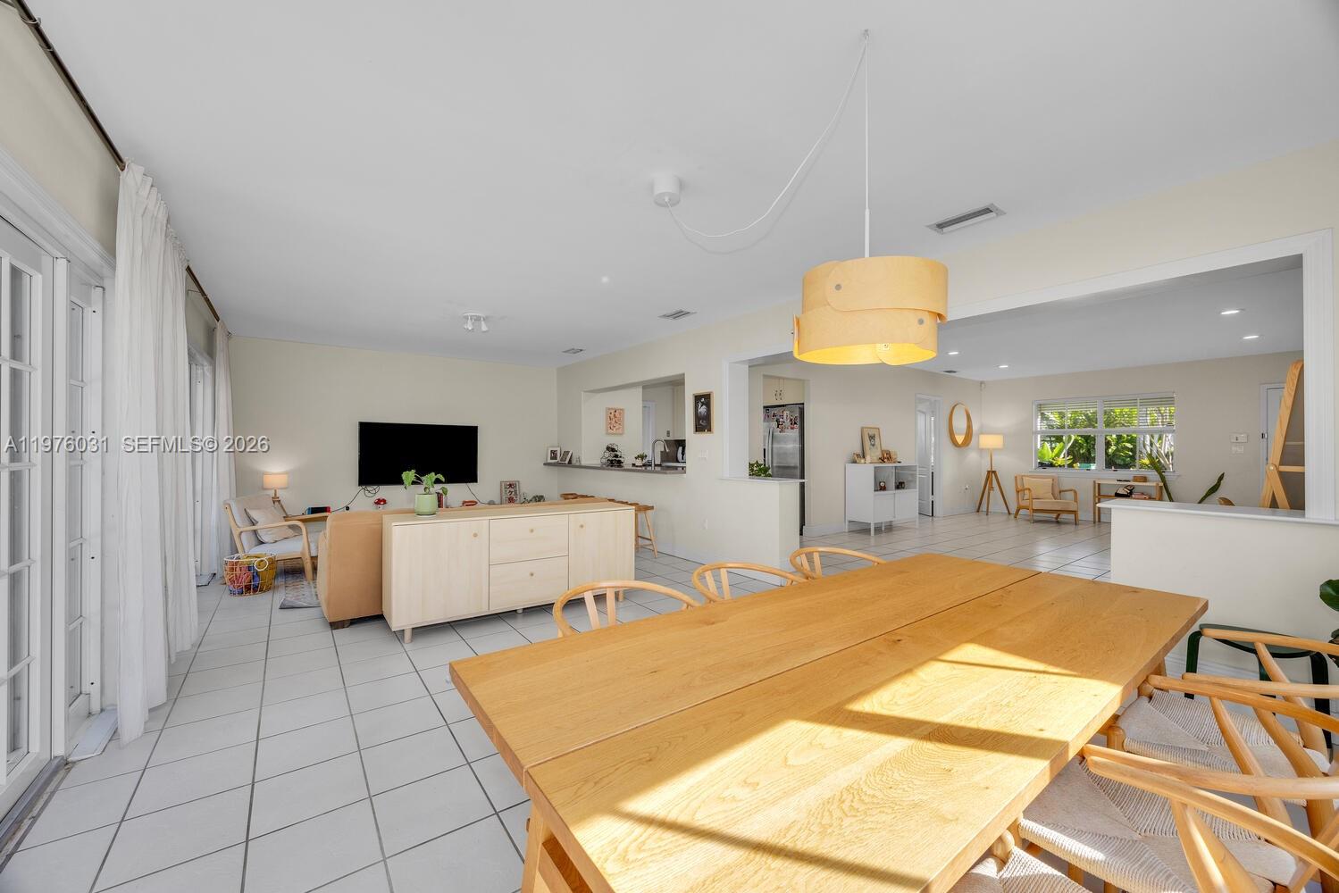 BEVERLY GARDENS - Residential Lease