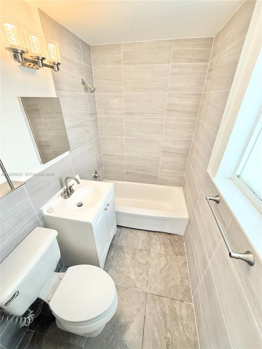 C GAB DOUGLAS SEC - Residential Lease