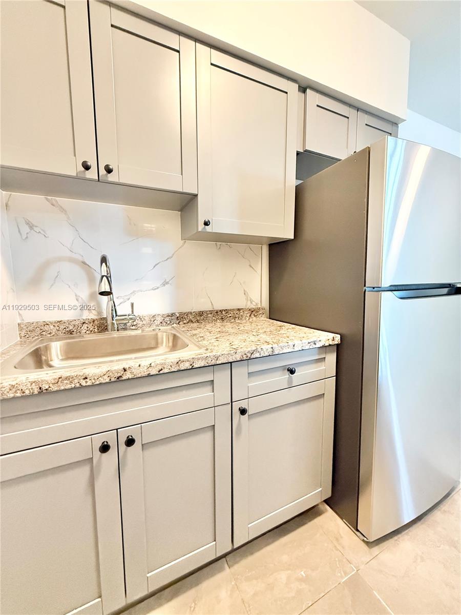 C GAB DOUGLAS SEC - Residential Lease