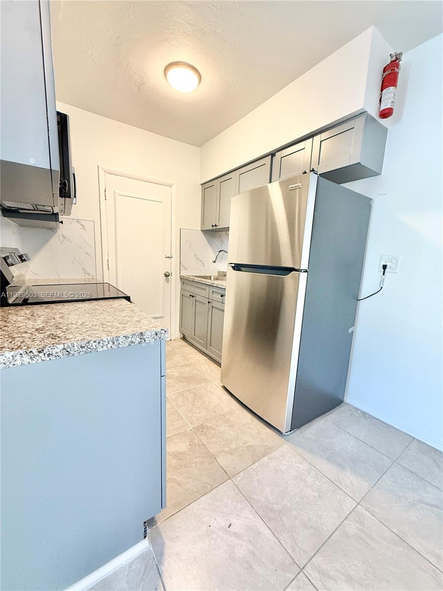 C GAB DOUGLAS SEC - Residential Lease