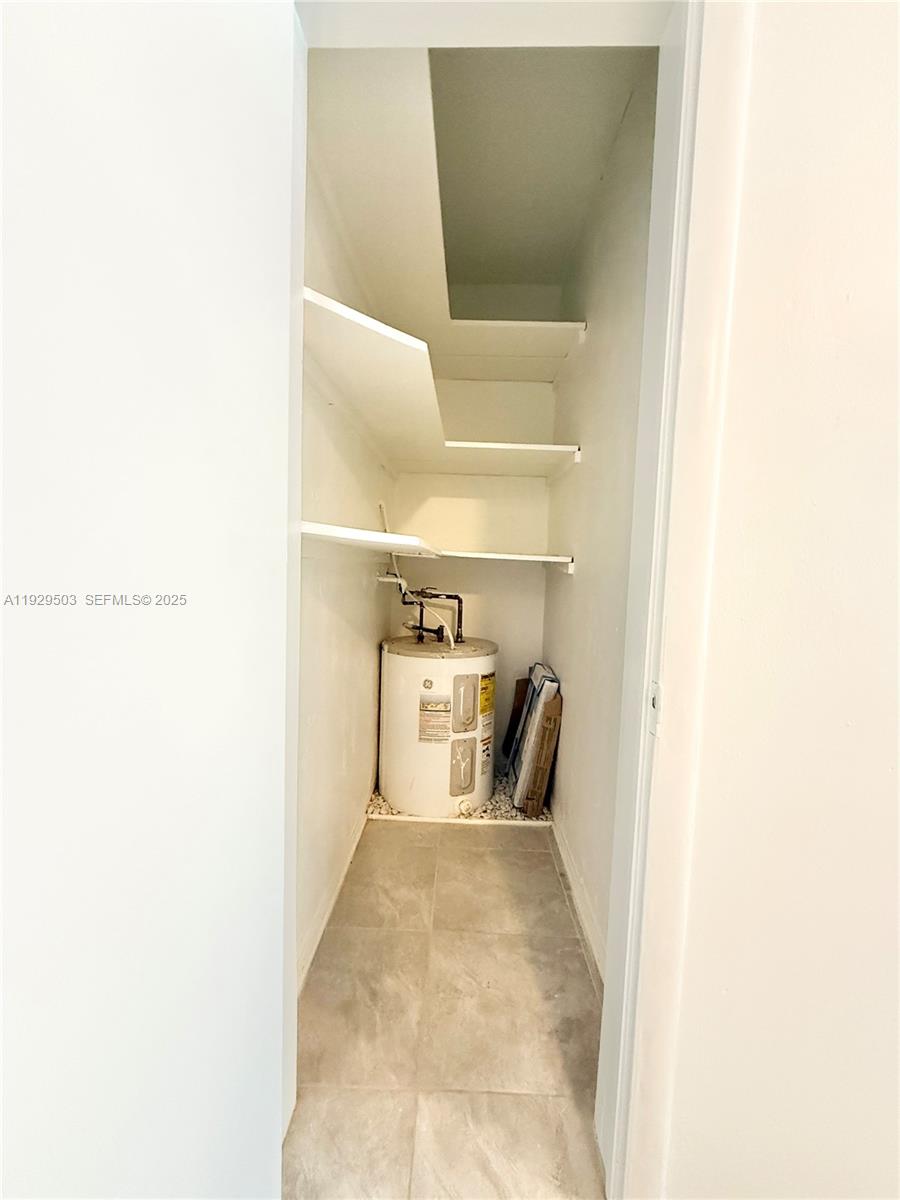 C GAB DOUGLAS SEC - Residential Lease