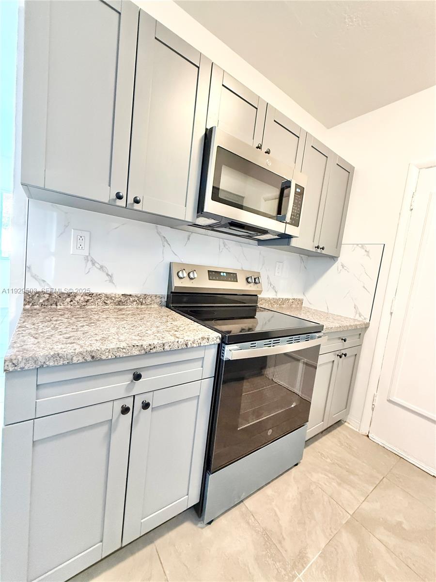 C GAB DOUGLAS SEC - Residential Lease