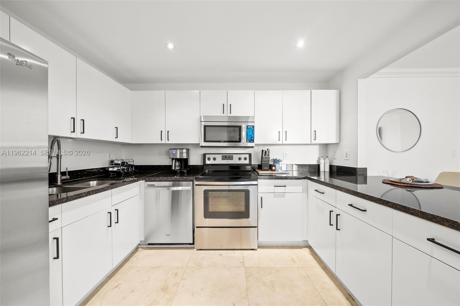 RONEY PALACE CONDO - Residential