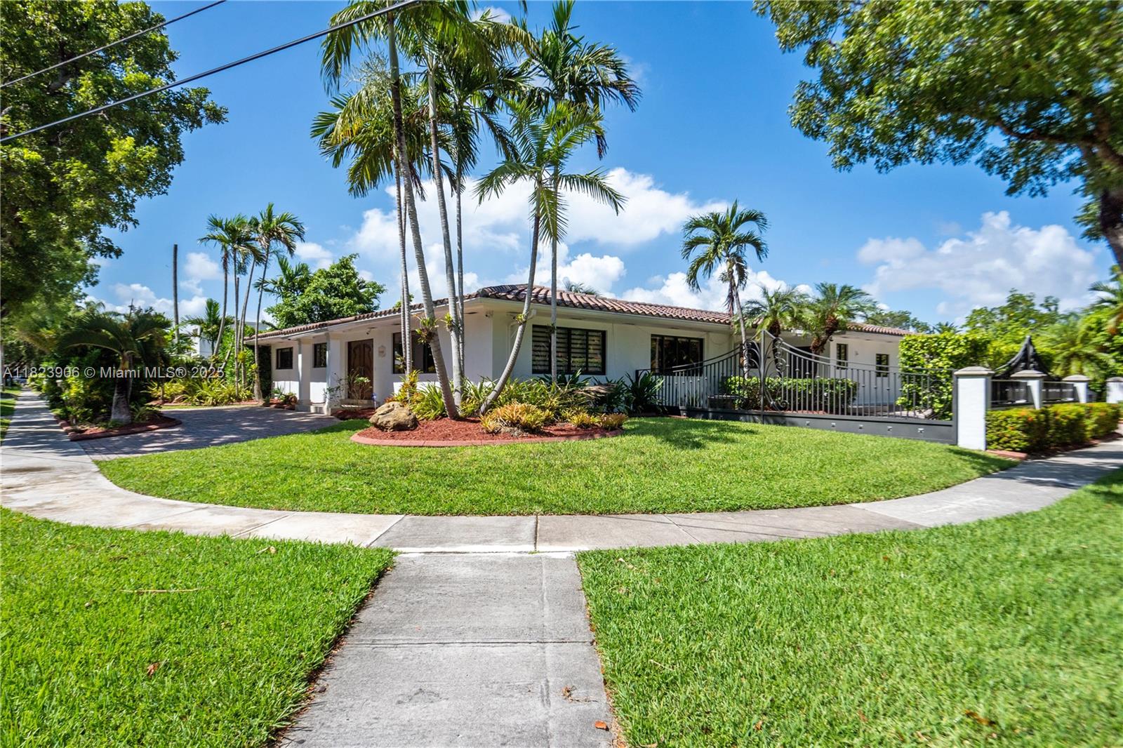 Welcome to Keystone Islands, Miami Florida. 2,437 SF, 4 bed/3 bath Waterfront home with direct ocean access - no bridges to Bay and 24k LB elevator boatlift. Owner seeks long term tenant, minimum one year lease. Adequate parking for 4-5 cars. 24HR Guard Gated Community located walking distance to area restaurants, Whole Foods Market & Publix. 5 mins to Bal Harbor/Bay Harbor Island and beaches.