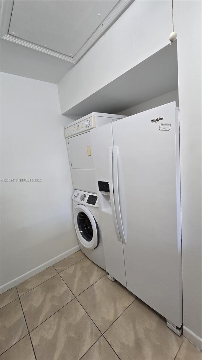 LAGO GRANDE ONE CONDO - Residential