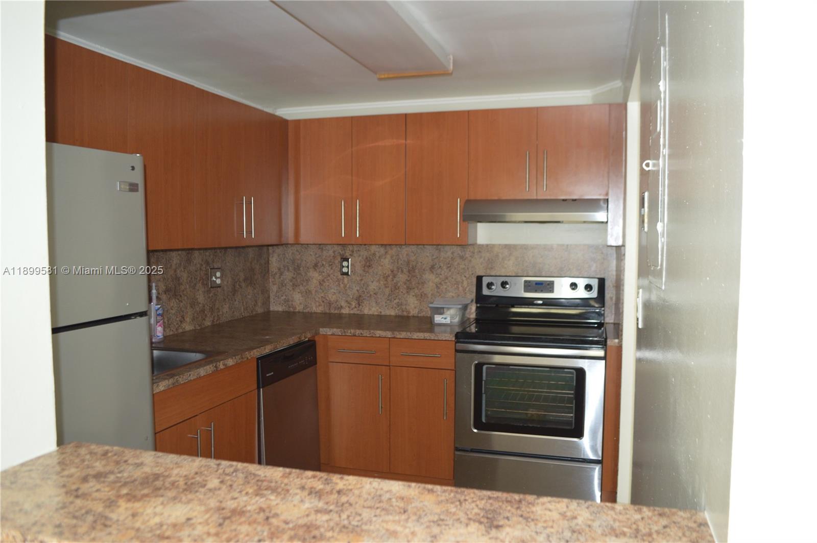 RACQUET CLUB APTS AT BONA - Residential Lease