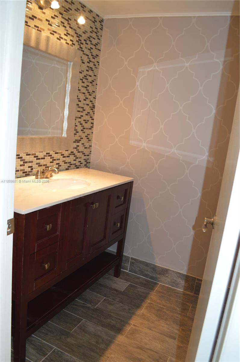 RACQUET CLUB APTS AT BONA - Residential Lease