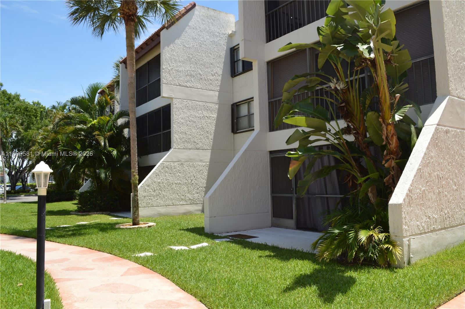 RACQUET CLUB APTS AT BONA - Residential Lease