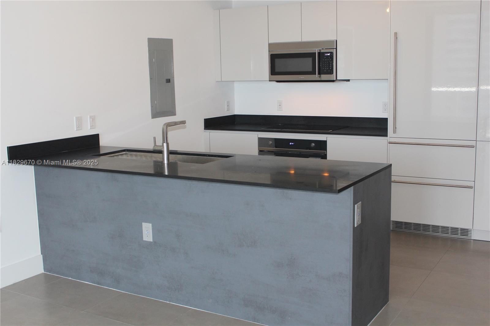 1010 BRICKELL CONDO - Residential