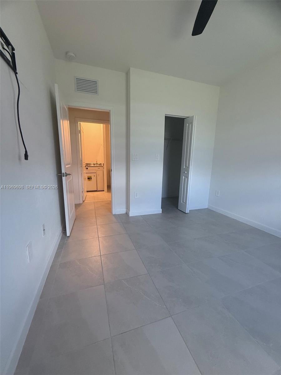 ESTATES AT SILVER PALM - Residential Lease