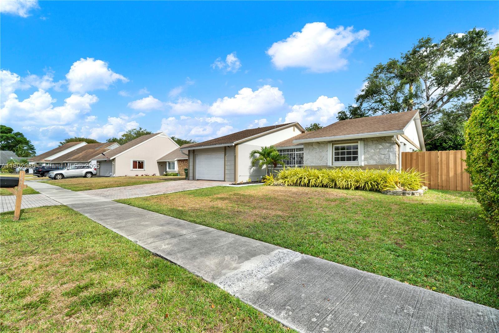 1575 N Goldeneye Ln