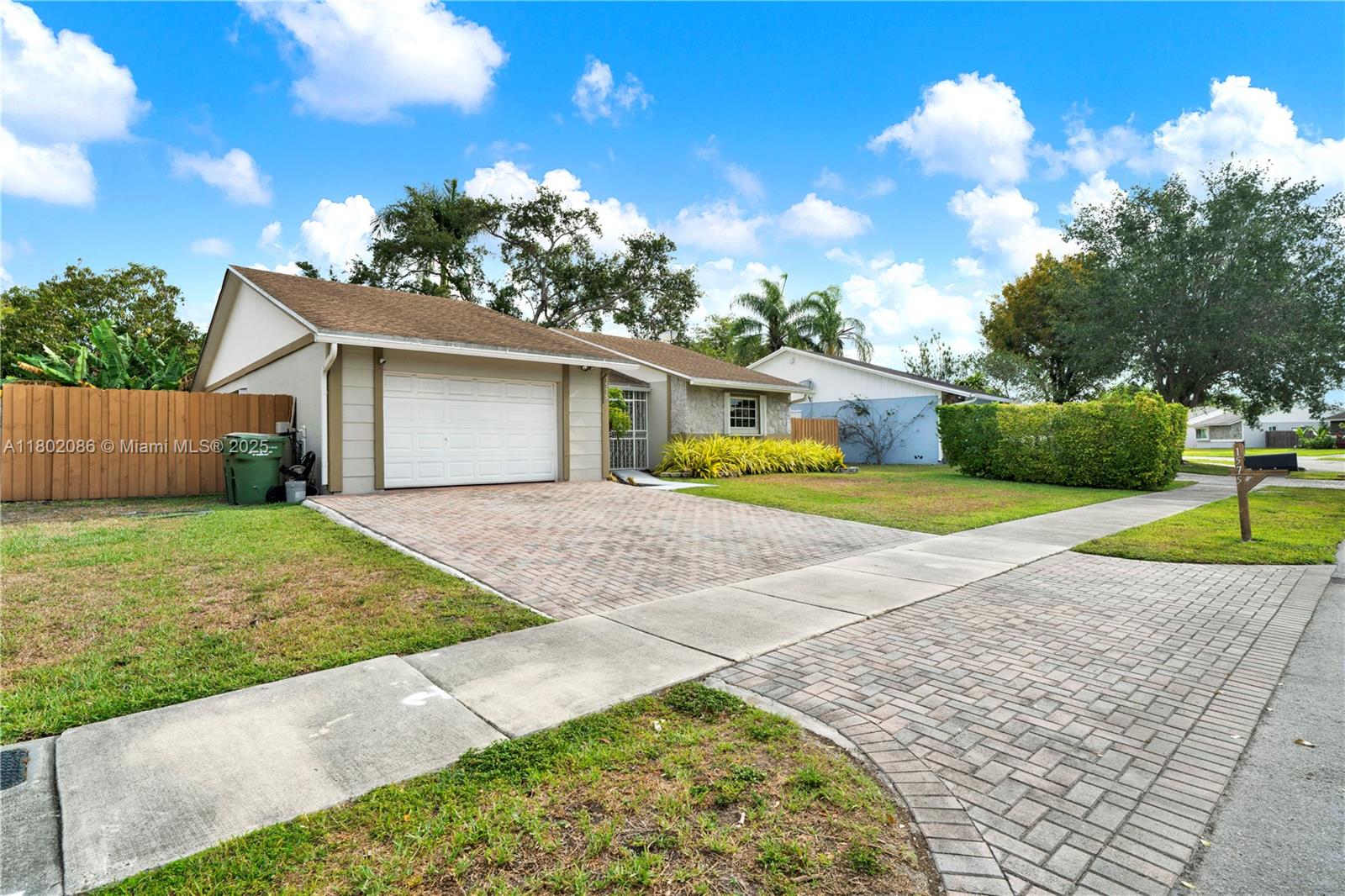 1575 N Goldeneye Ln