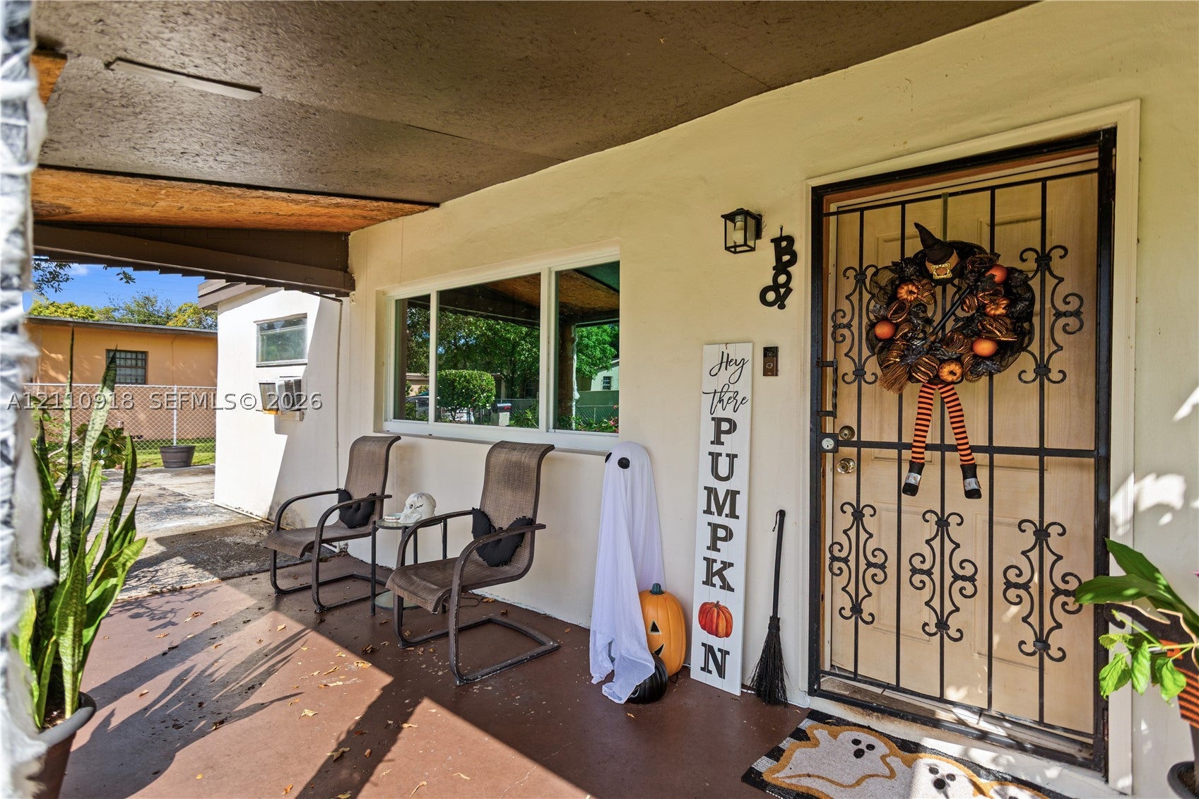 2007 NW 89th St, Miami FL 33147