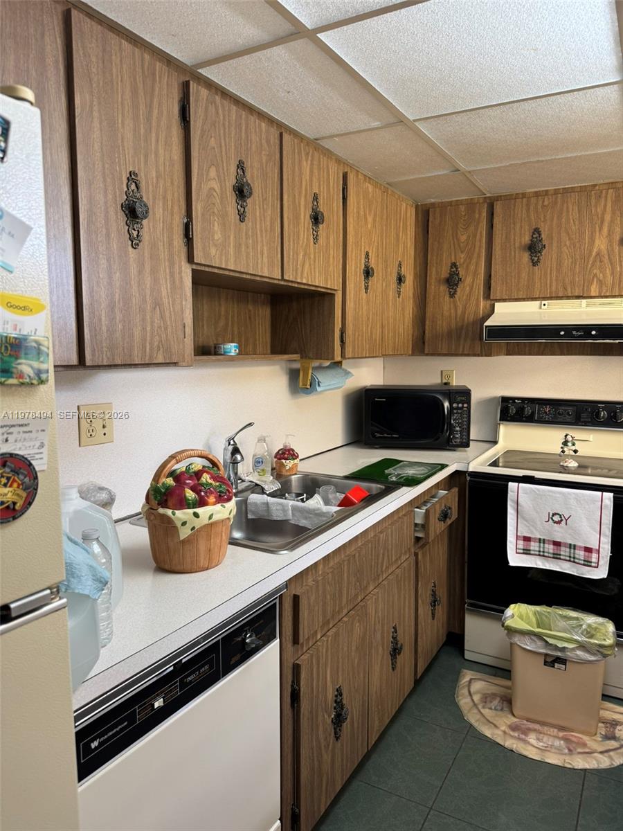 PARKVIEW CONDO NO 2 - Residential