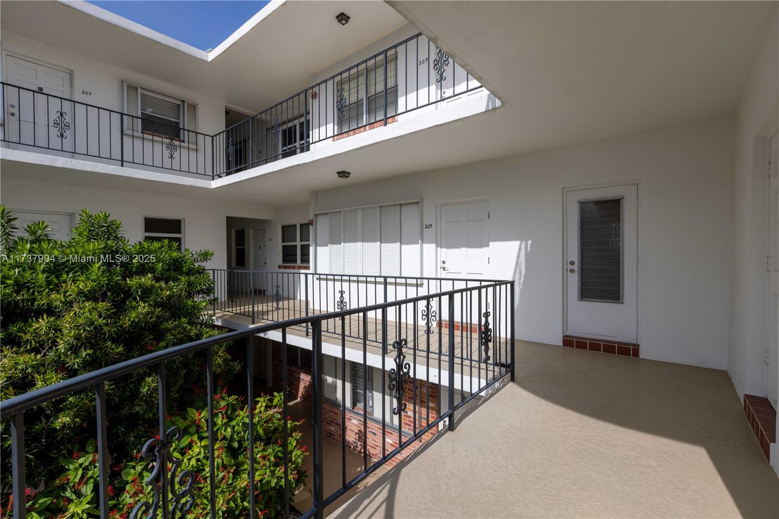 PARK RIDGE EAST - Residential