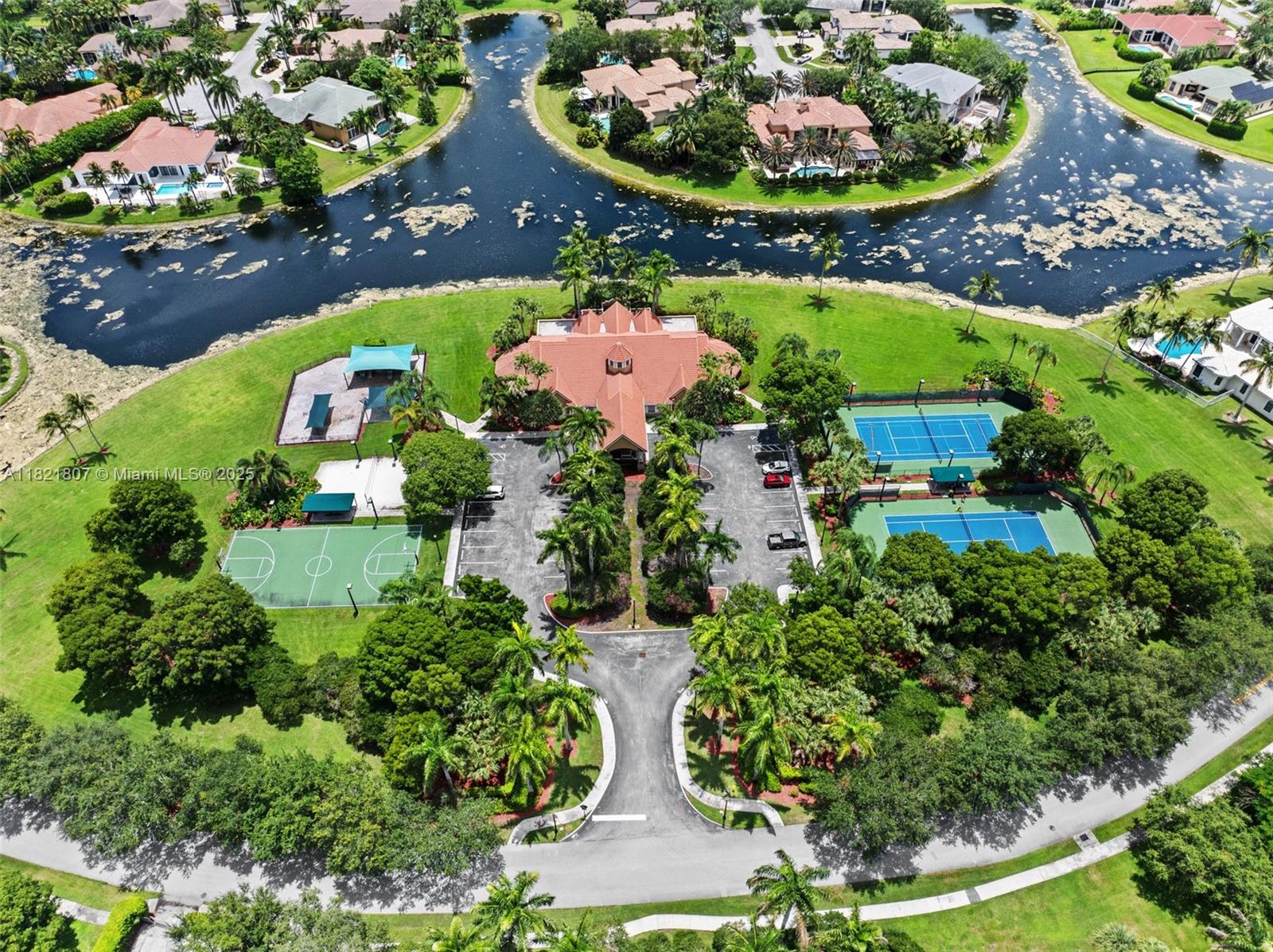 KAPOK GROVE ESTATES - Residential