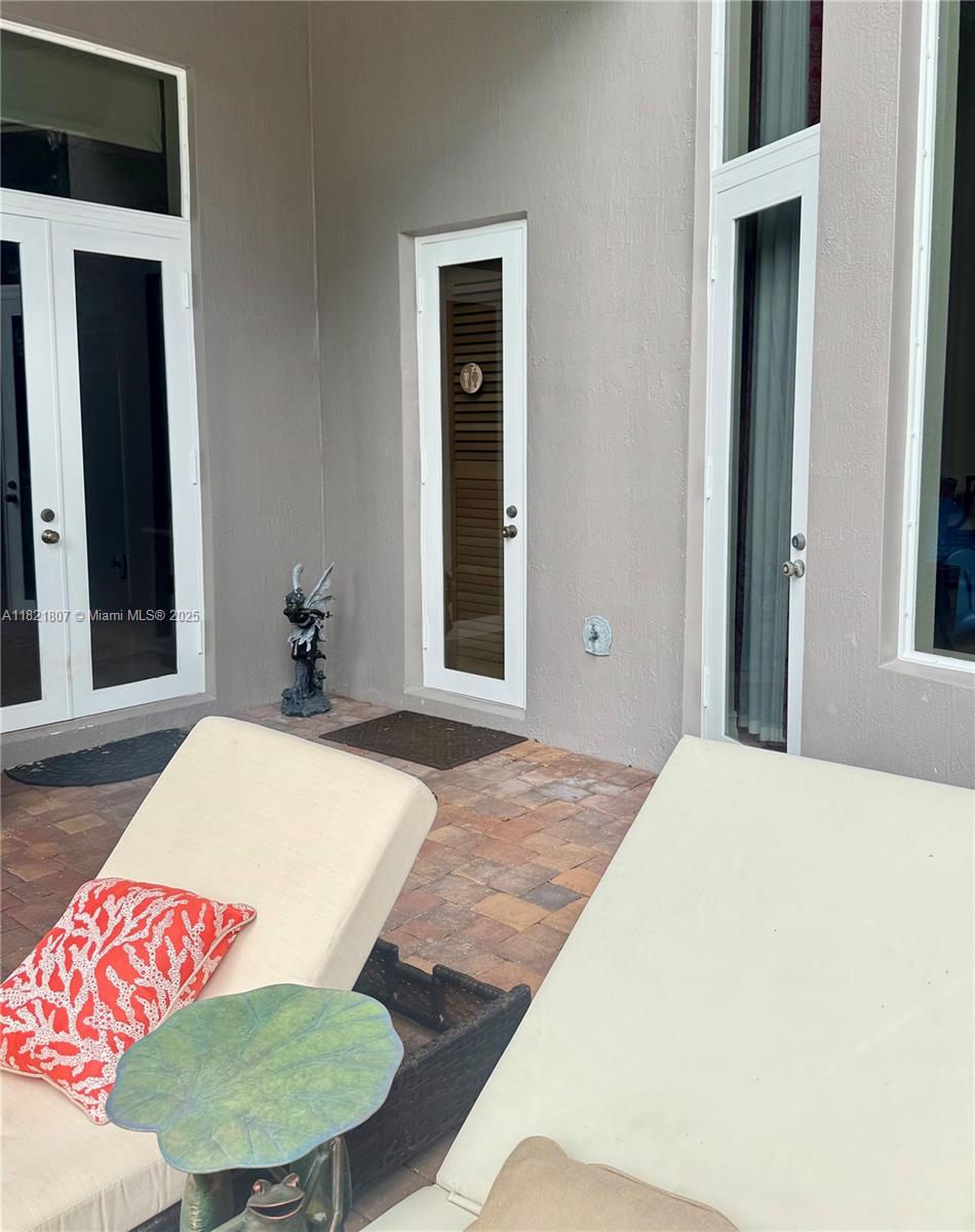 KAPOK GROVE ESTATES - Residential