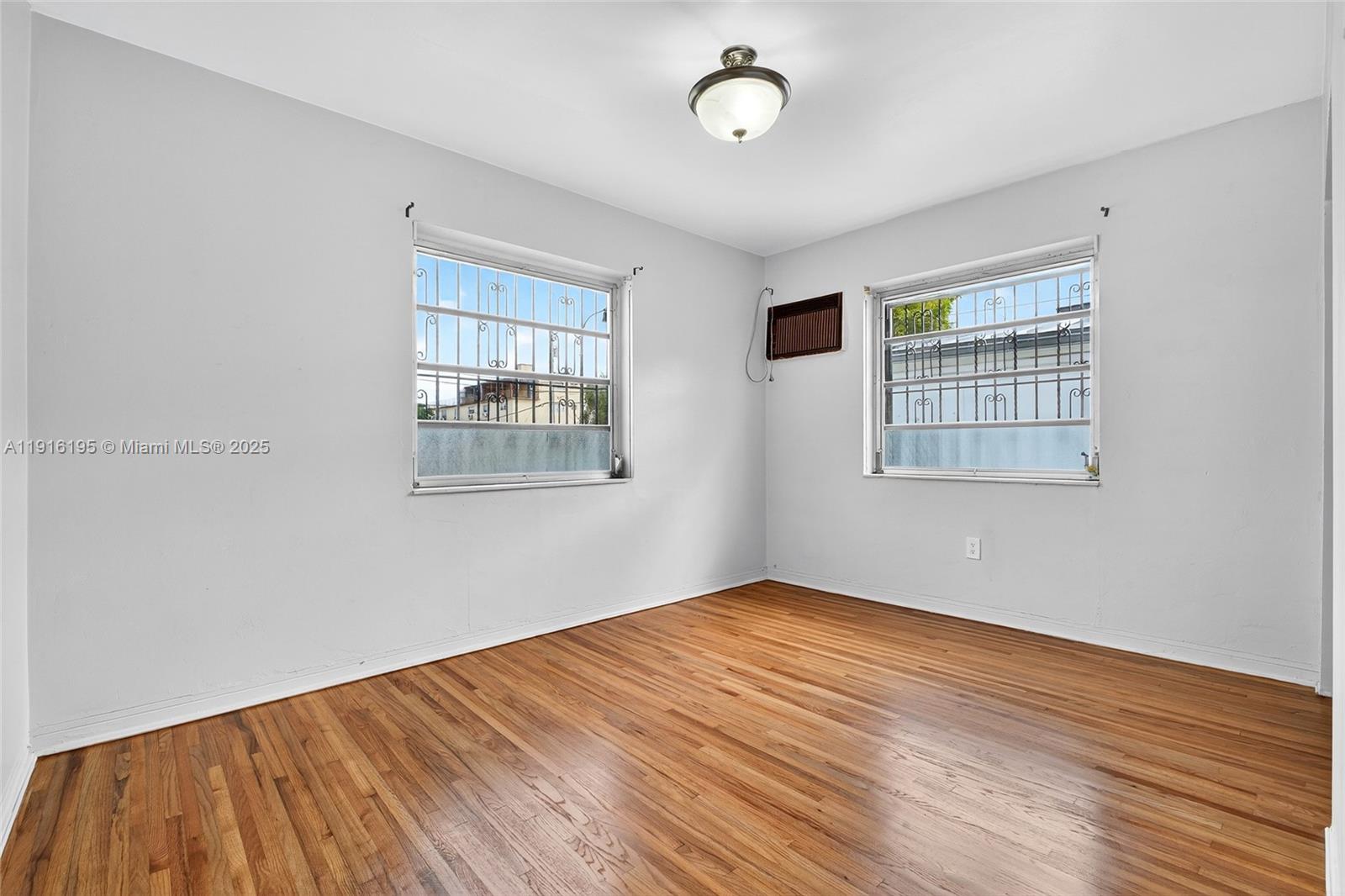 WINONA PARK - Residential