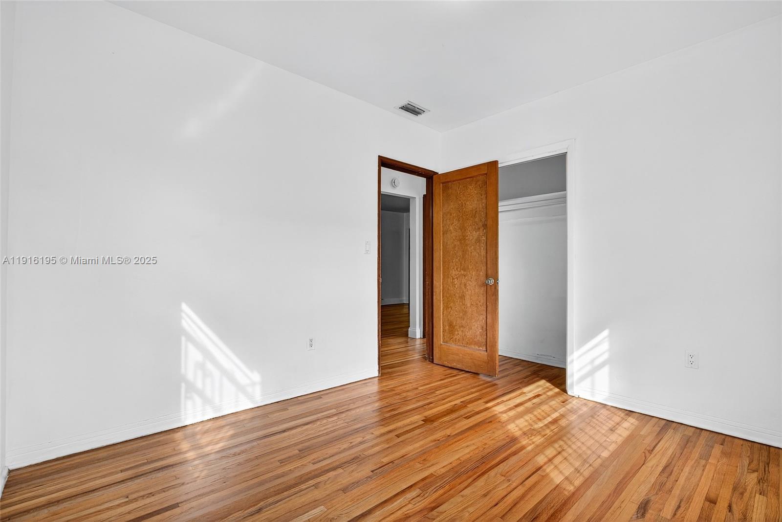 WINONA PARK - Residential