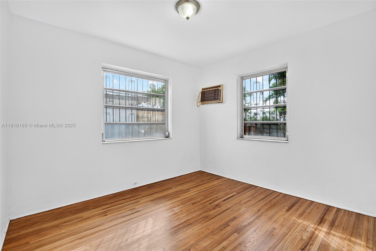 WINONA PARK - Residential