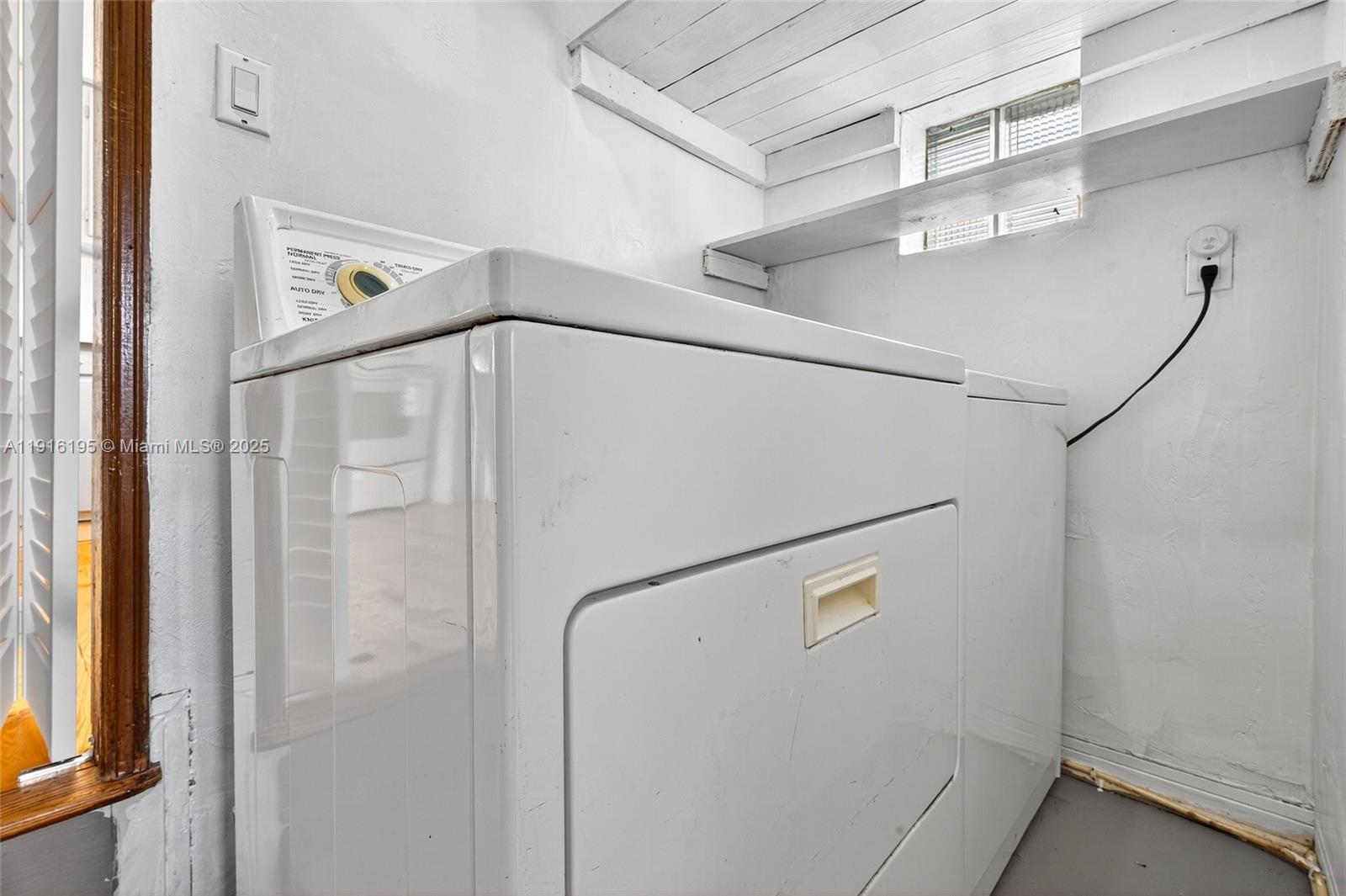 WINONA PARK - Residential