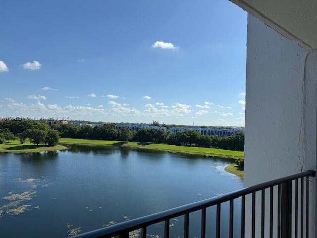 GOLFVIEW CL FONTAINBL PK - Residential Lease