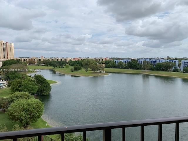 GOLFVIEW CL FONTAINBL PK - Residential Lease