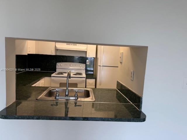 GOLFVIEW CL FONTAINBL PK - Residential Lease