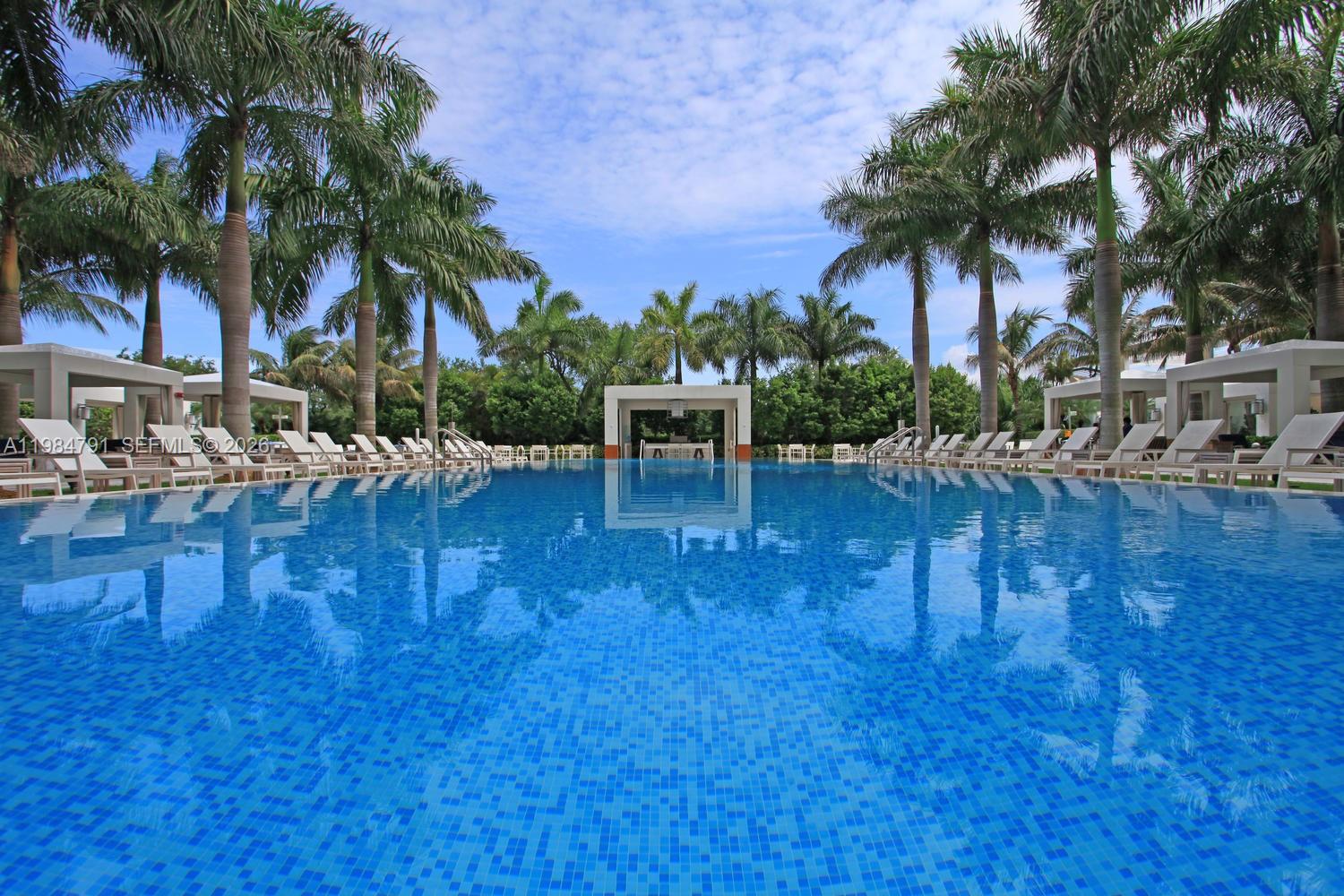 GROVENOR HOUSE CONDO - Residential