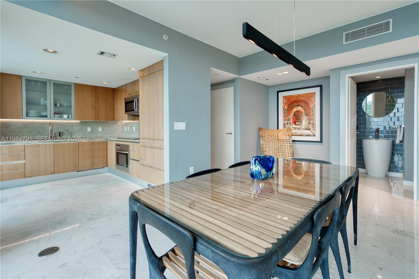 GROVENOR HOUSE CONDO - Residential