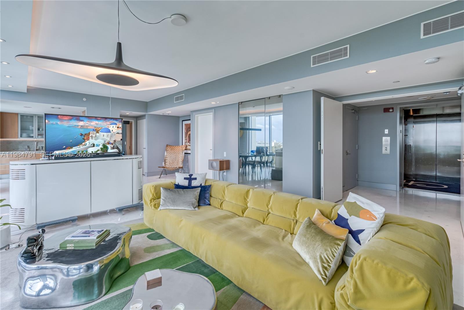 GROVENOR HOUSE CONDO - Residential