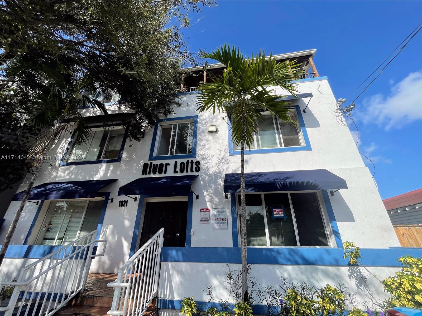 Investment Opportunity in Little Havana! A spacious one-bedroom unit strategically located near Brickell, Downtown, Miami River, and major highways. Recently approved for short-term rentals with low HOA fees. Cash payment only.