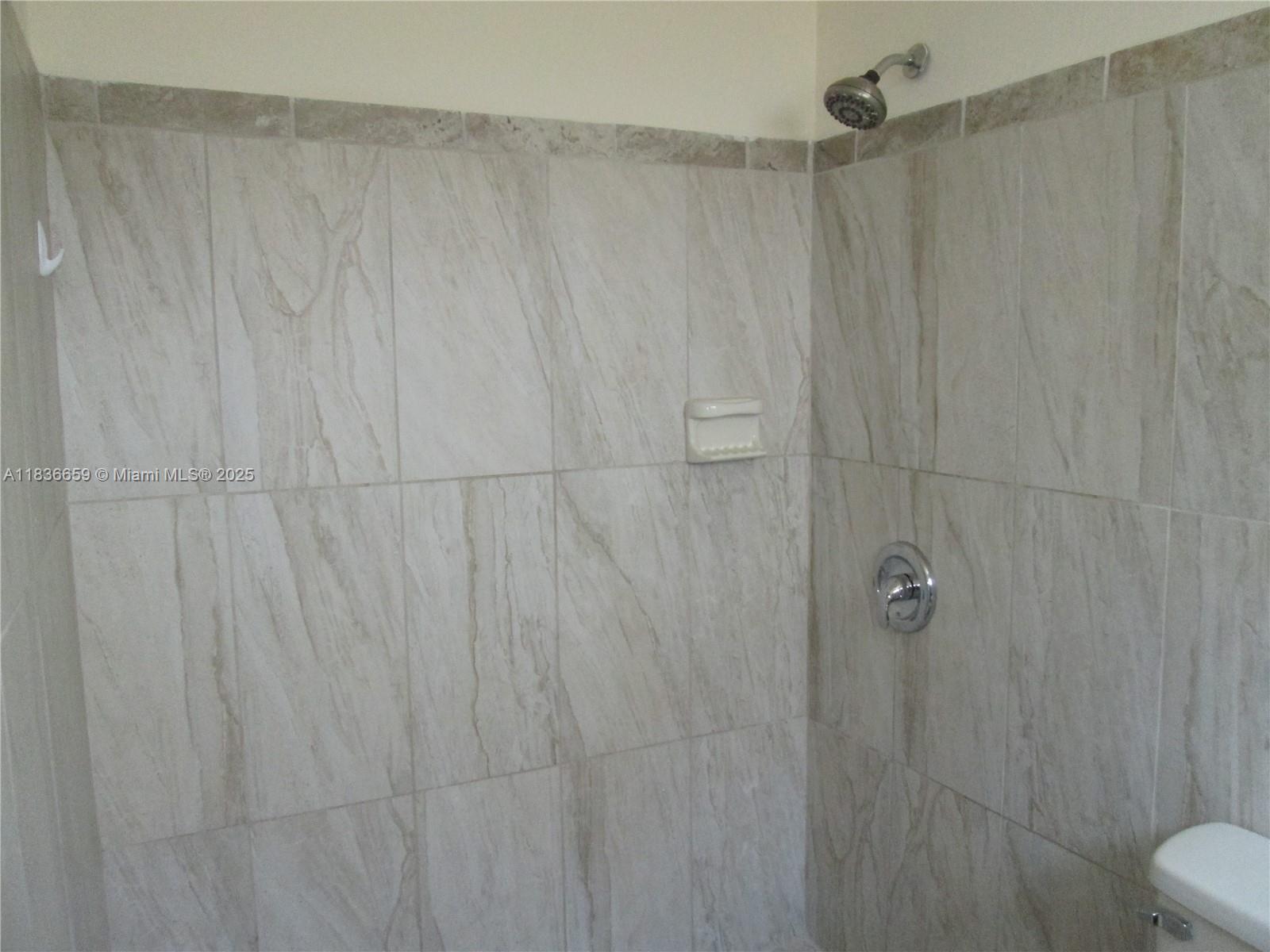 CORAL RIDGE COUNTRY CLUB - Residential Lease