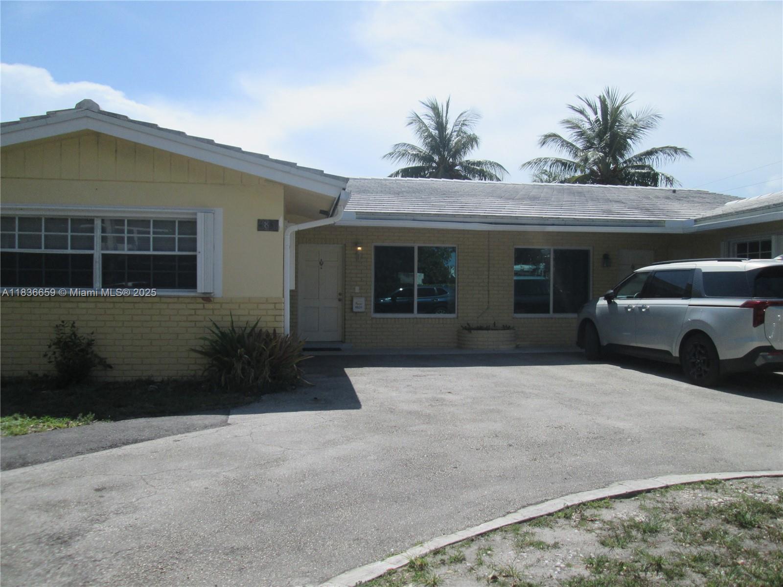 4831 Bayview Dr 1-2
