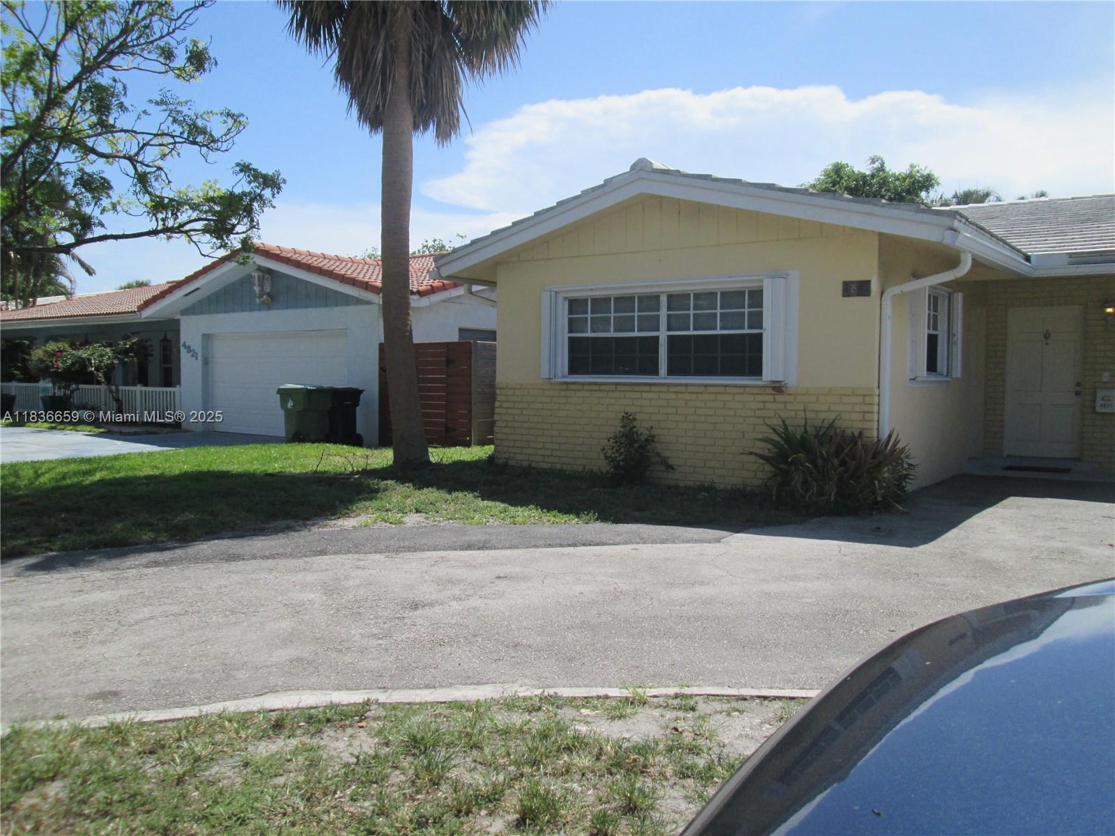 4831 Bayview Dr 1-2