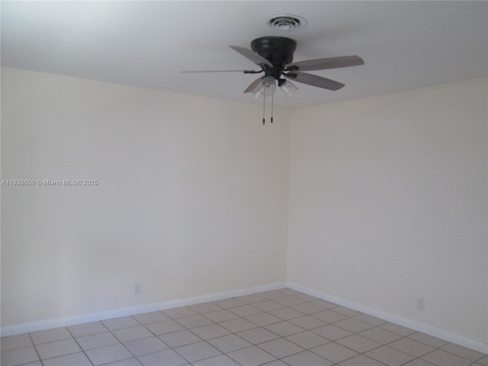 CORAL RIDGE COUNTRY CLUB - Residential Lease