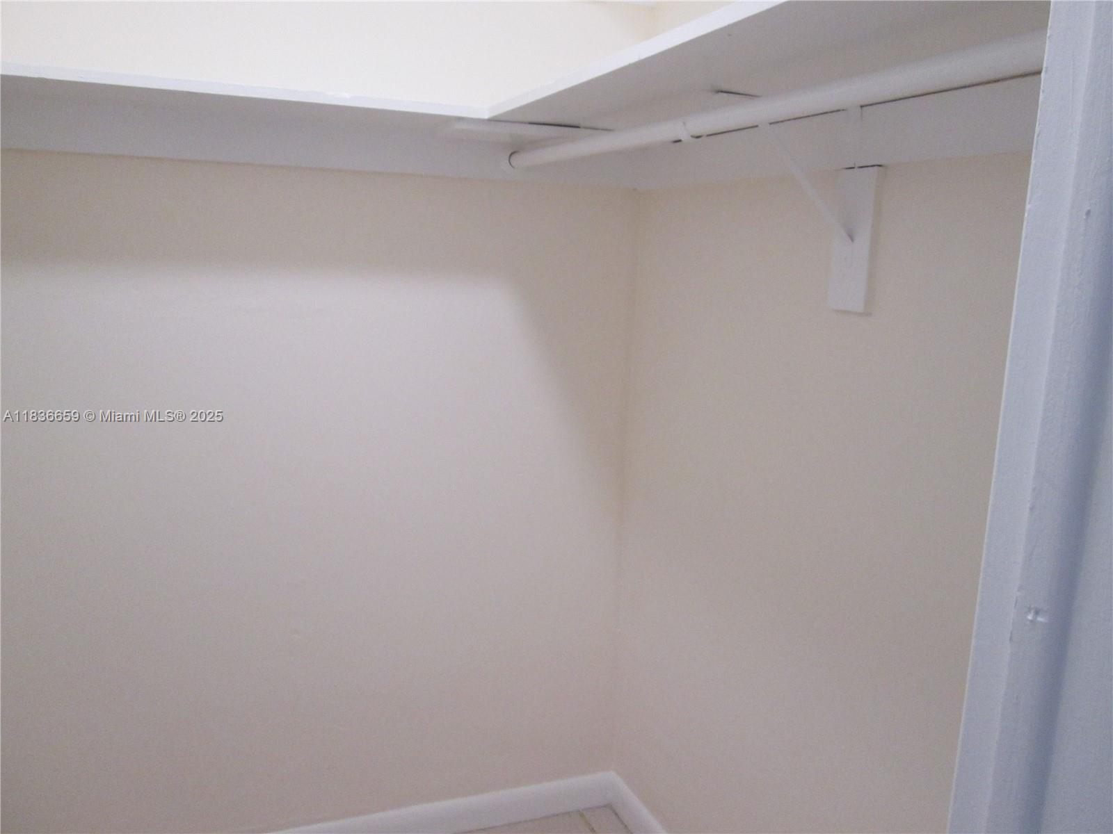 CORAL RIDGE COUNTRY CLUB - Residential Lease