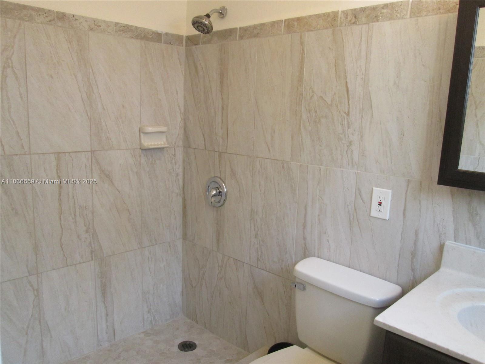 CORAL RIDGE COUNTRY CLUB - Residential Lease