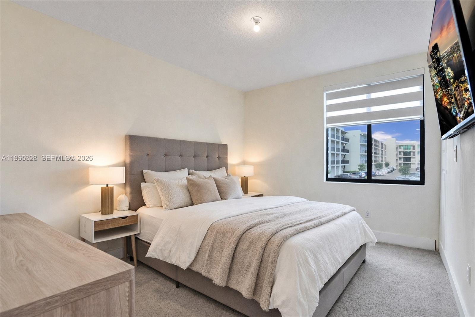 DOWNTOWN DORAL SOUTH PHAS - Residential