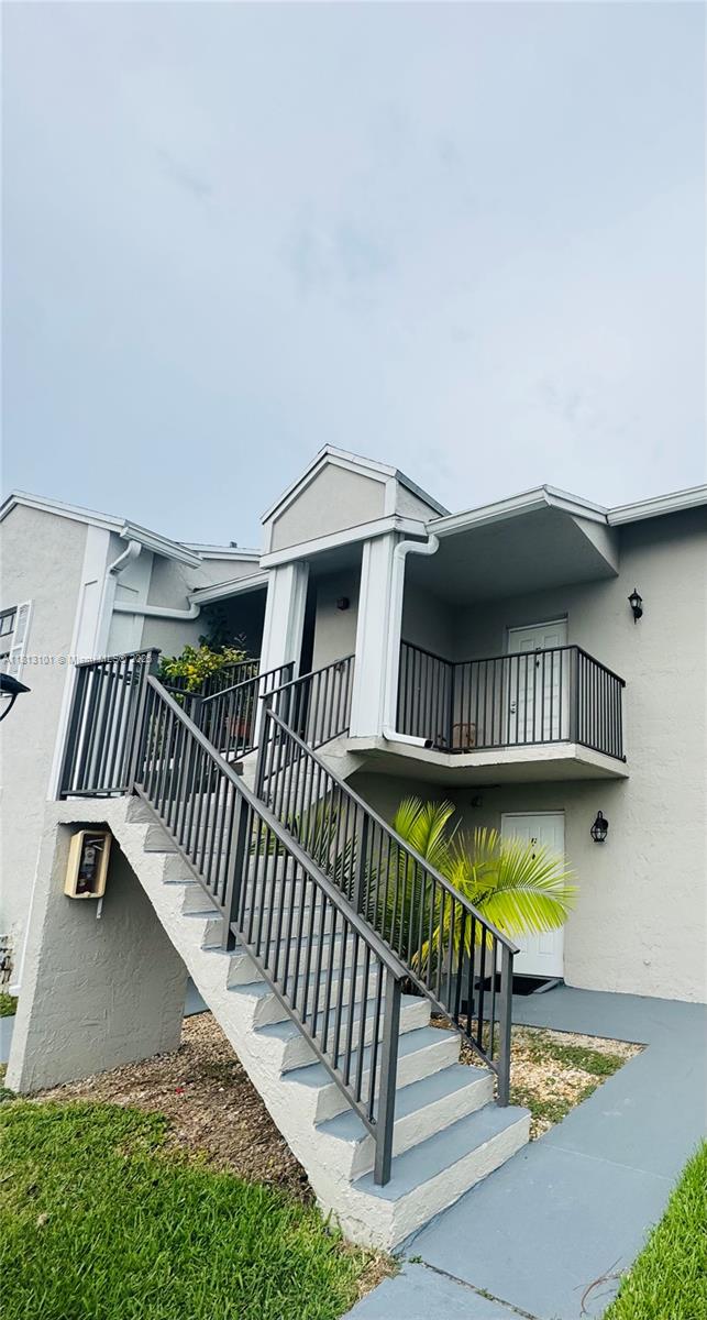 LAKESHORE CONDO #2 - Residential Lease