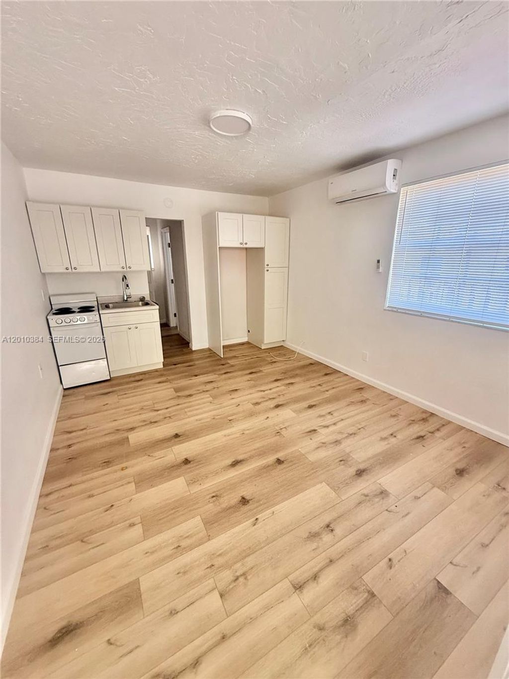 Photo of 1903 Thomas St #6, Hollywood, FL 33020 (MLS # A12010384)