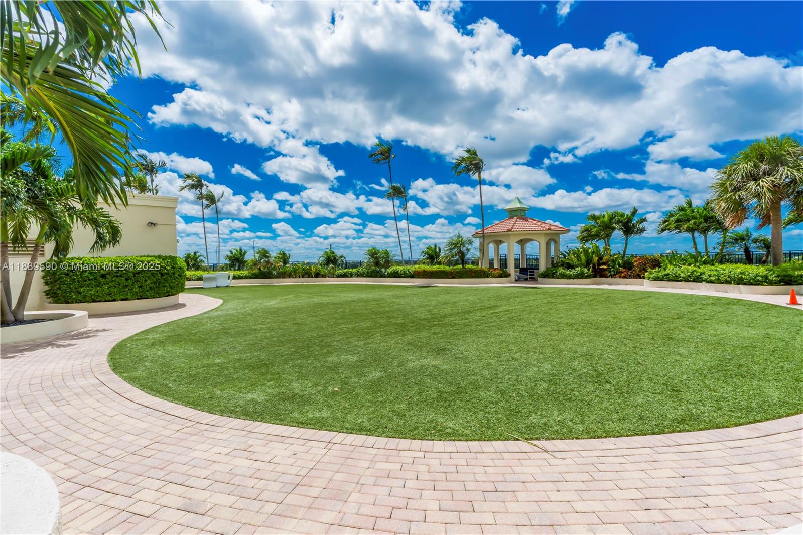 SYMPHONY NORTH CONDO - Residential