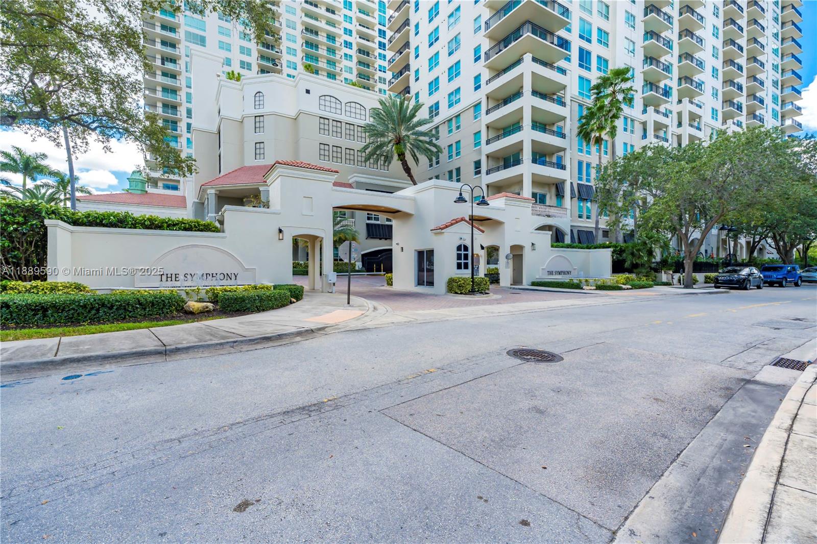 SYMPHONY NORTH CONDO - Residential