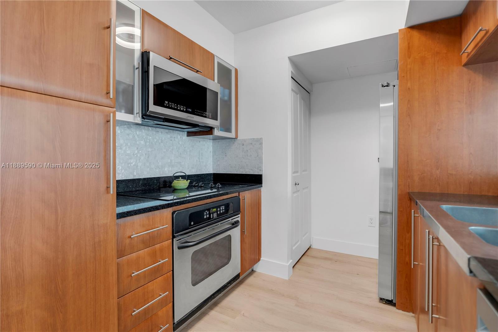 SYMPHONY NORTH CONDO - Residential