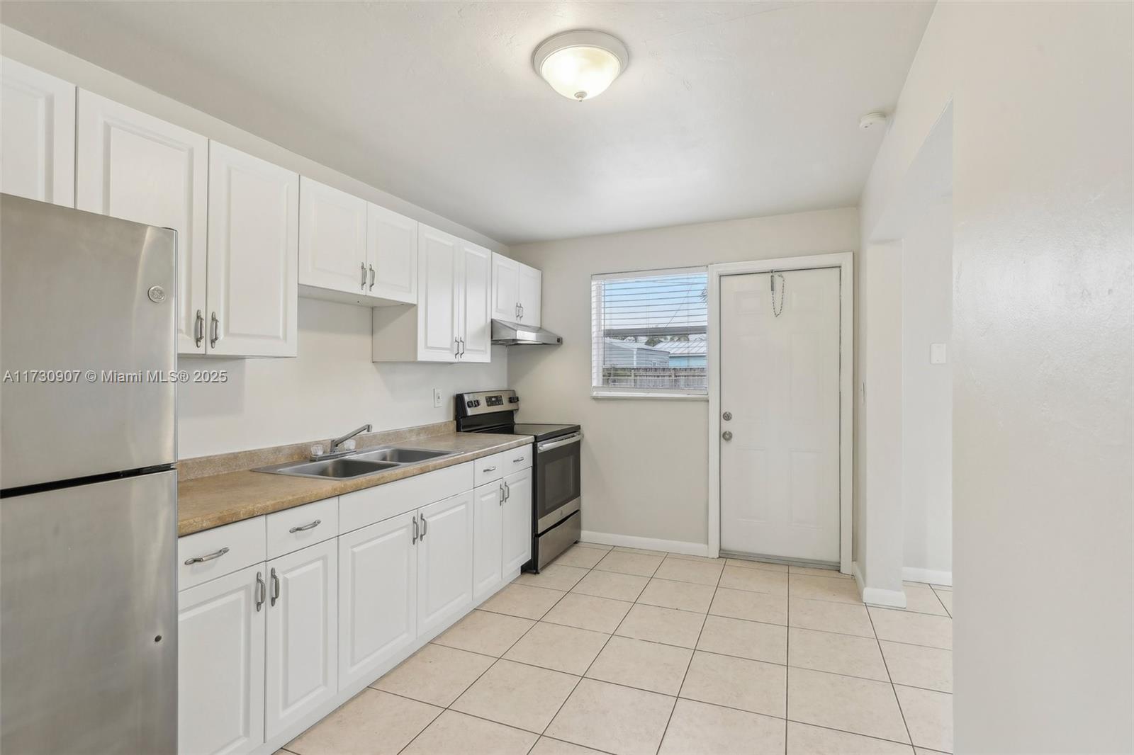 NORTH ANDREWS TERRACE FIR - Residential