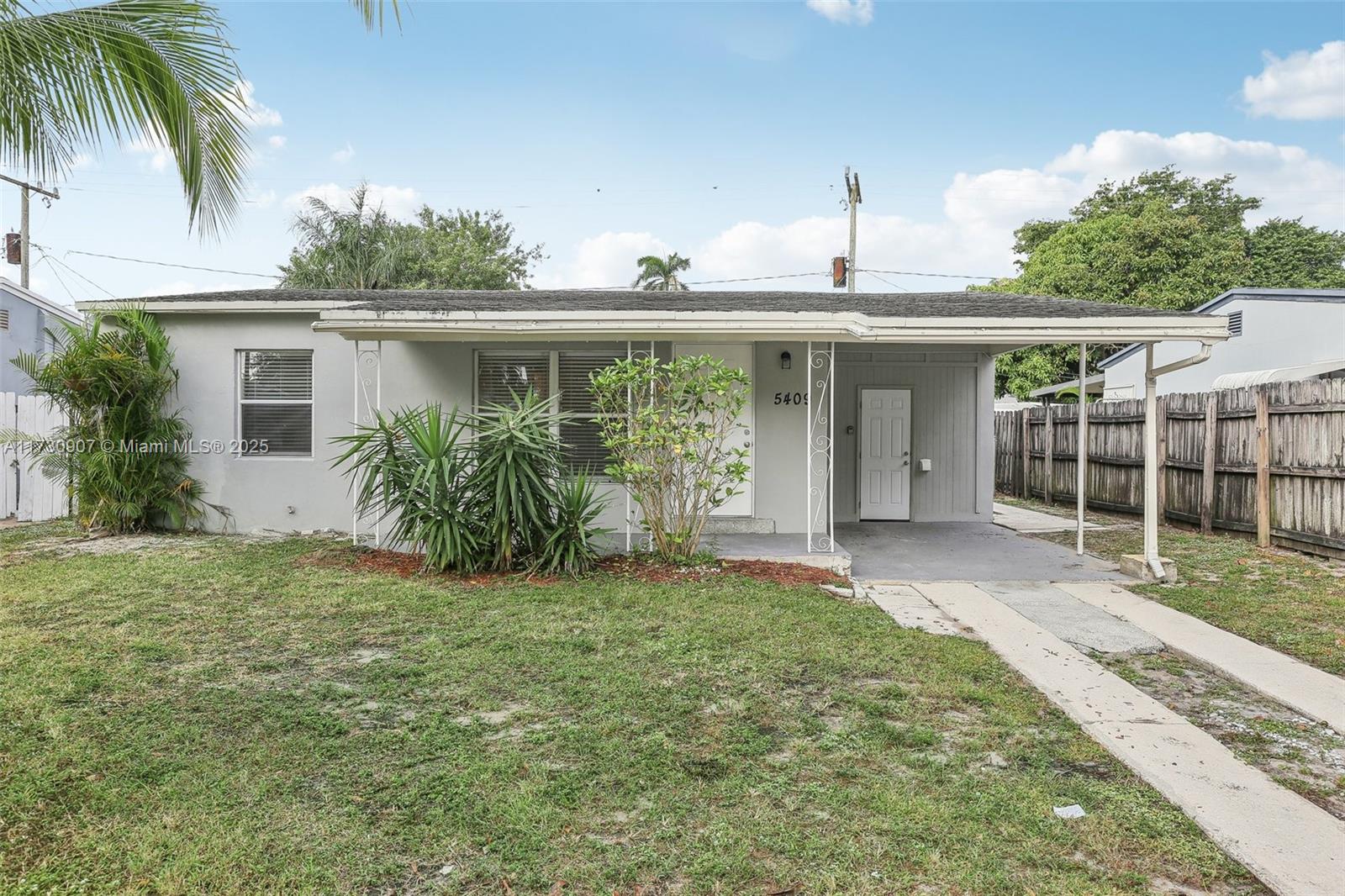 Property for Sale at 5409 N Andrews Ave, Oakland Park, Miami-Dade County, Florida - Bedrooms: 2 
Bathrooms: 1  - $375,000