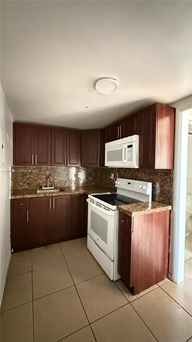 CORAL GATE WEST CONDO - Residential Lease