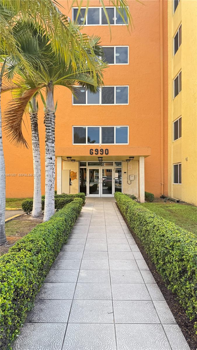 CORAL GATE WEST CONDO - Residential Lease