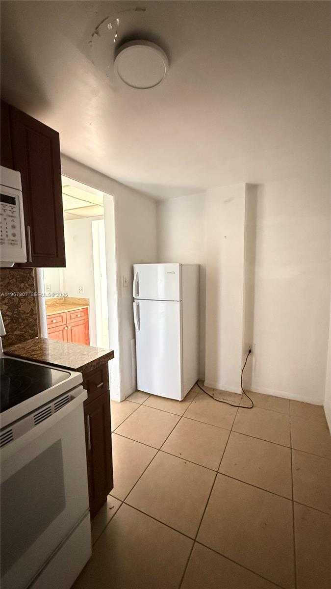 CORAL GATE WEST CONDO - Residential Lease