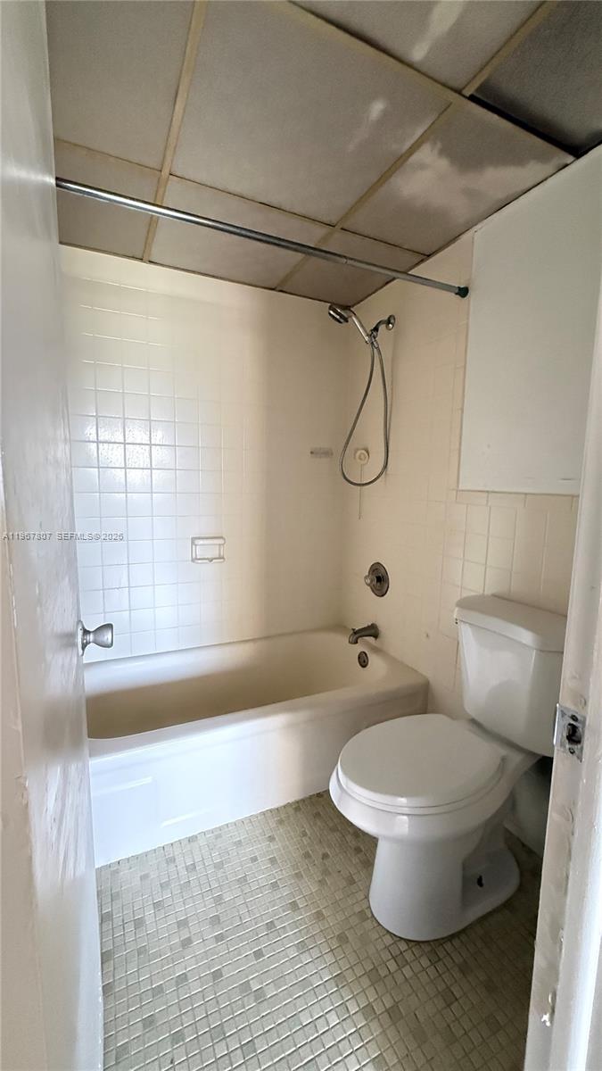 CORAL GATE WEST CONDO - Residential Lease